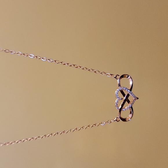 Rose Gold Rhinestone Heart Pendant Necklace - Picture 4 of 5